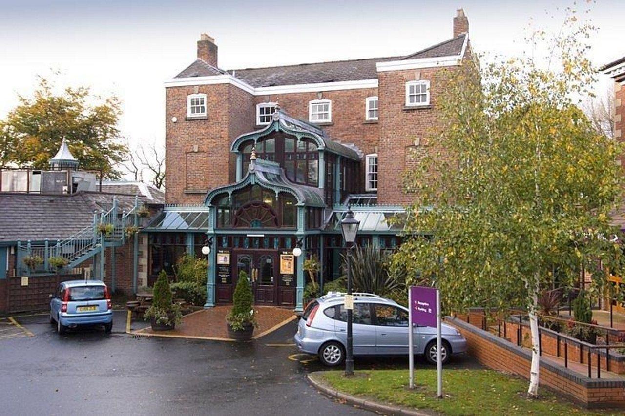 Premier Inn Premier Inn Stockport Central Экстерьер фото