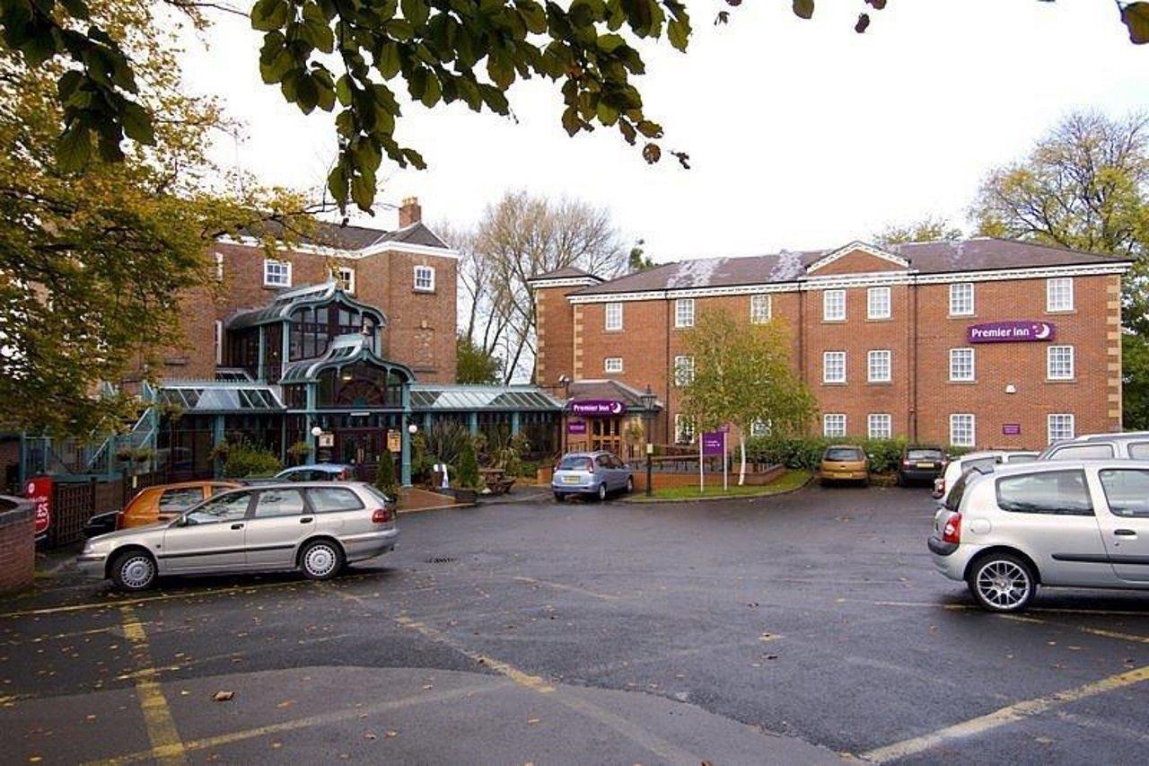 Premier Inn Premier Inn Stockport Central Экстерьер фото