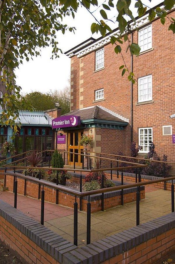 Premier Inn Premier Inn Stockport Central Экстерьер фото
