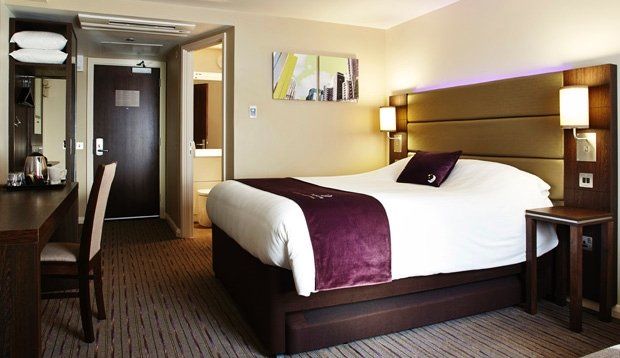 Premier Inn Premier Inn Stockport Central Экстерьер фото